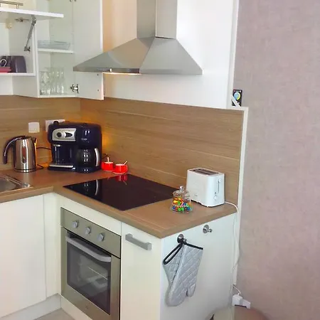 Appartement Sur 3 Niveaux Centre Ville Caen Апартаменты *