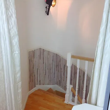 Appartement Sur 3 Niveaux Centre Ville Caen Кан