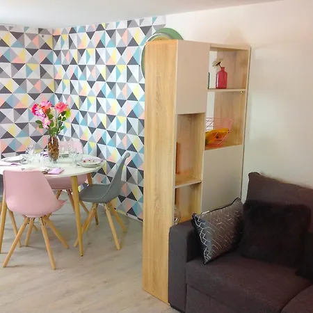 Апартаменты Appartement Sur 3 Niveaux Centre Ville Caen